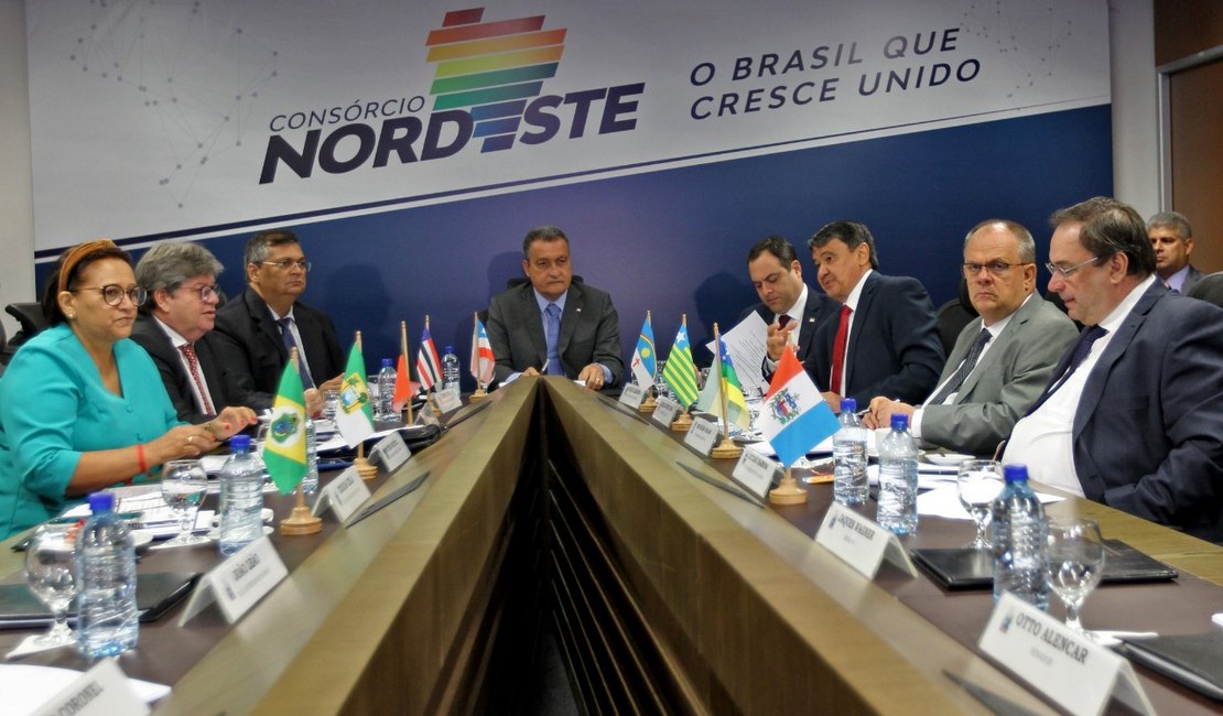 Governadores do Nordeste planejam região unida no estilo União Europeia 