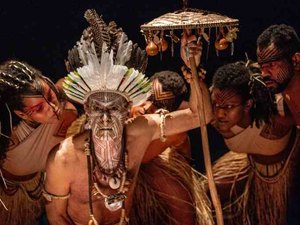 Diretora da Casa da Cultura encena com Ney Matogrosso em clipe de alagoano