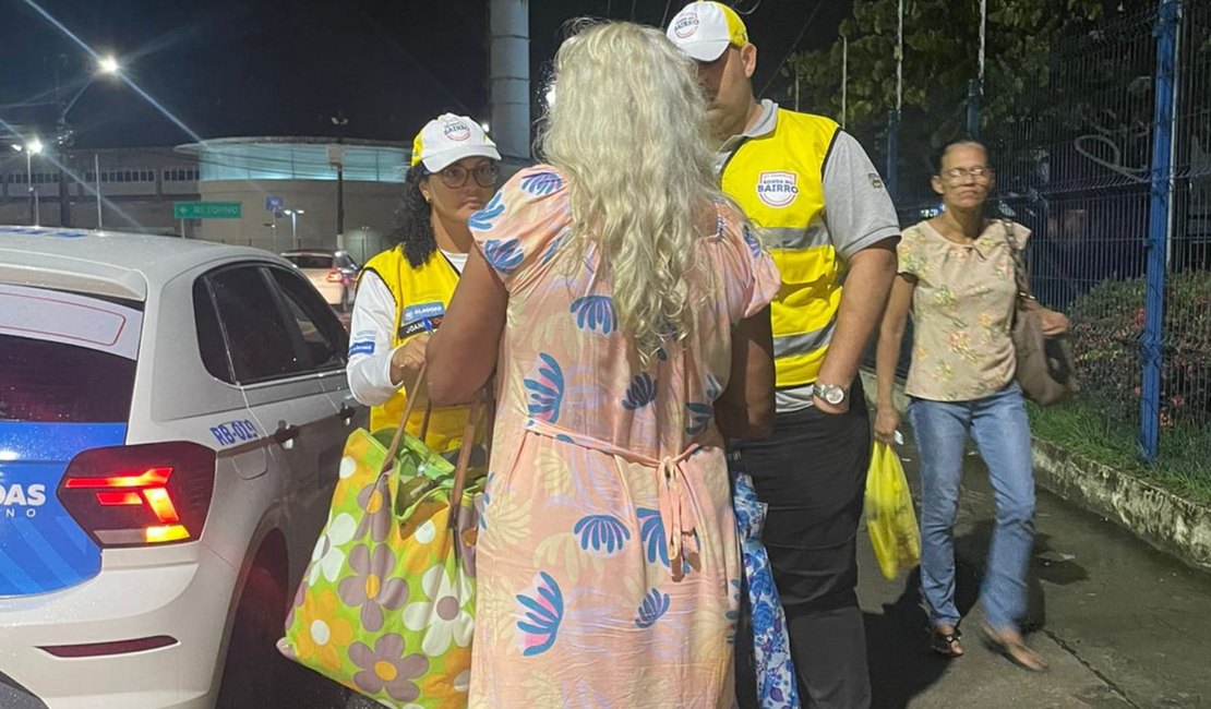 Ronda no Bairro encaminha idosa para abrigo de Maceió