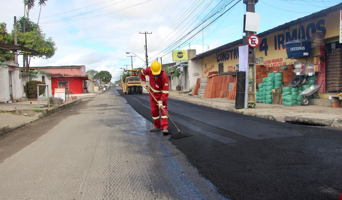 Obras do programa Mais Asfalto chegam ao conjunto Eustáquio Gomes de Mello