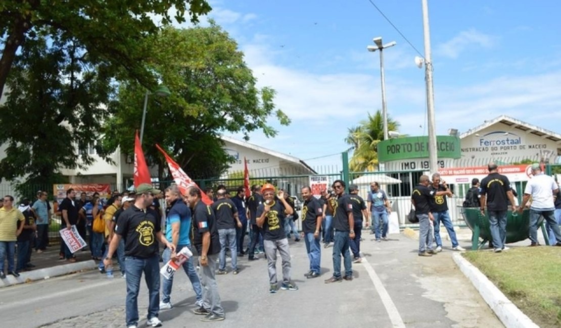 Entrada do Porto de Maceió continua fechada e Polícia Civil permanece em greve