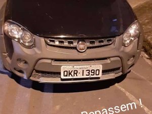 Motorista de aplicativo é agredido por três assaltantes e tem carro roubado
