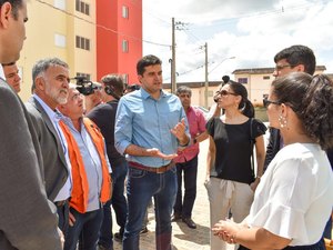 Prefeitura visita residencial que abrigará moradores do Mutange