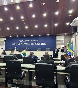Vereadores aprovam alteração na Lei Orgânica para adequação das emendas
