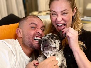 Paolla Oliveira e Diogo Nogueira adotam cachorrinho de estimação