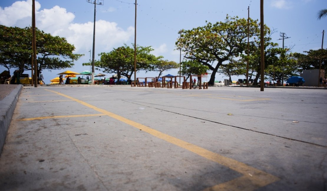 Maceió inicia reordenamento de ambulantes na orla nesta quinta-feira (29)