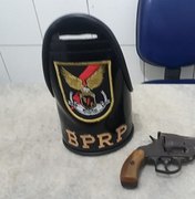 Polícia retira arma de fogo de circulação na Ponta Grossa, em Maceió