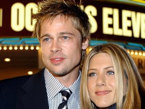 Brad Pitt surpreende ao ir à festa de 50 anos da ex Jennifer Aniston