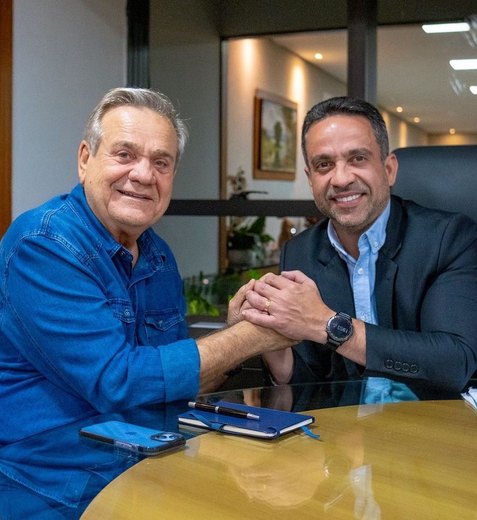 Ronaldo Lessa ensaia retorno ao grupo de Paulo Dantas
