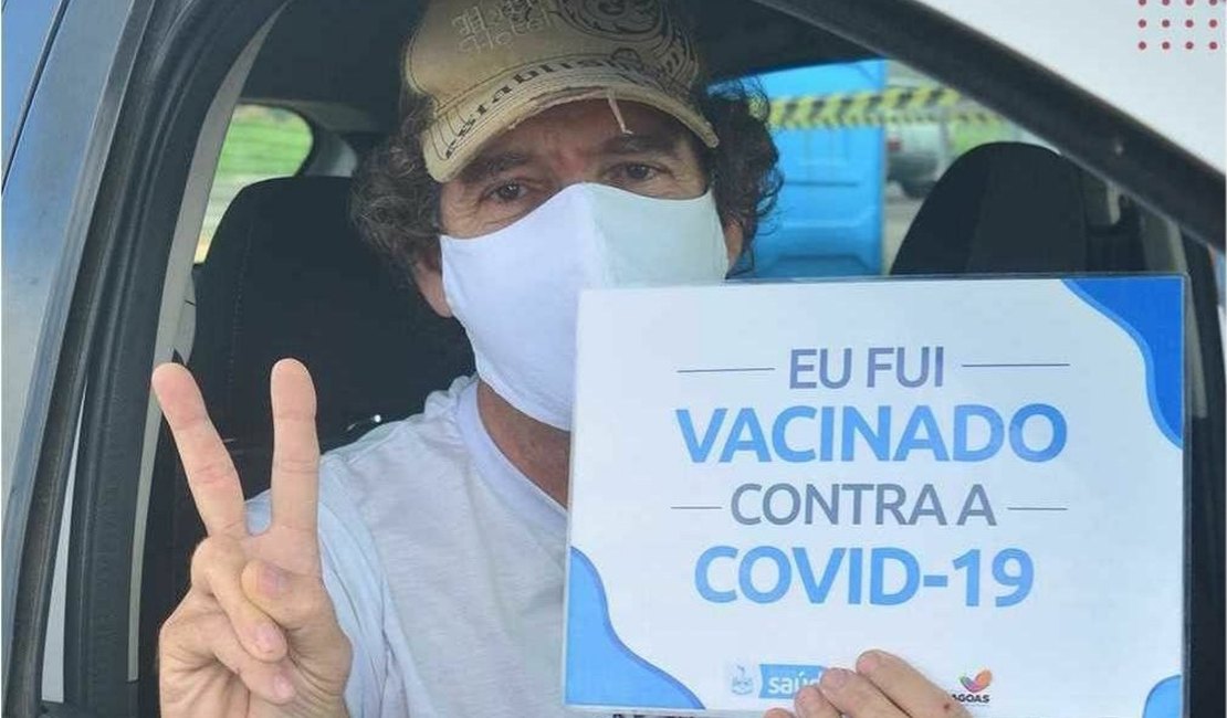 Prefeitura de Delmiro Gouveia anuncia suspensão da vacina contra a Covid-19 pelas redes sociais