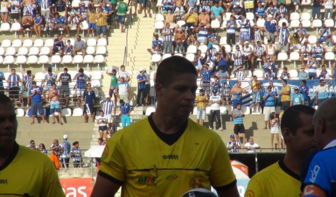 Chicão e Denis Ribeiro apitam os  jogos das semifinais do Alagoano