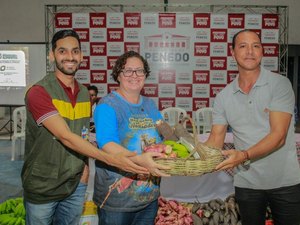 Agricultores de Penedo fornecem alimentos para instituições por meio do PAA