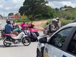 Colisão entre motocicletas e bicicleta deixa três feridos em Arapiraca