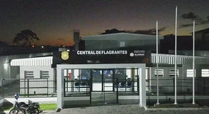 Homem é preso após furtar duas latas de leite em supermercado de Maceió