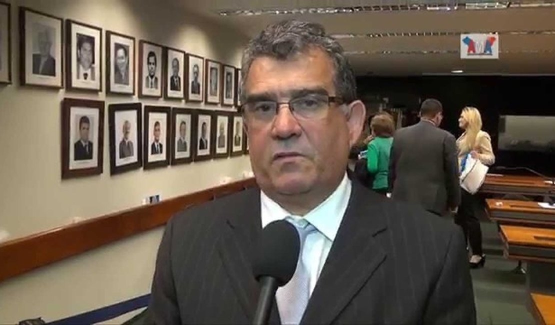 Jorge Dantas desiste da reeleição e passa a apoiar principal rival