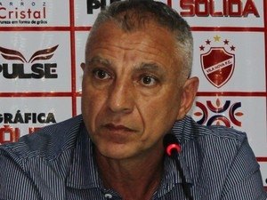 Treinador do Vila explica estratégia e elogia: 'Fizemos um jogo inteligente'