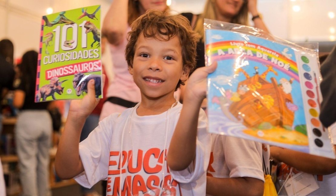 Semed Maceió leva programação diversificada à 11ª Bienal do Livro de Alagoas