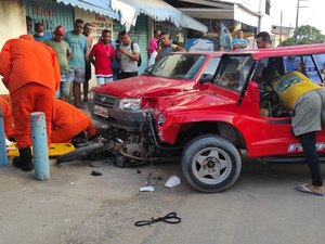Colisão entre quatro veículos acaba ferindo pedestre em Maragogi