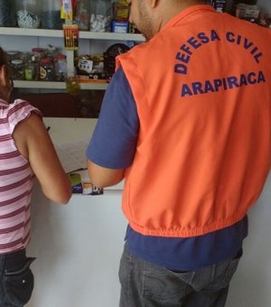 Defesa Civil de Arapiraca entrega circular para garantir segurança em academias