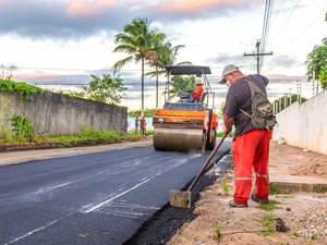 [Vídeo] Nova Esperança, Zélia Barbosa, Jardim das Paineiras e Vale da Perucaba receberão pavimentação em Arapiraca