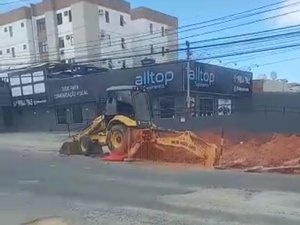 [Vídeo] Vazamento de gás natural é registrado na Av. Rotary, em Maceió