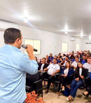 Limoeiro de Anadia apresenta Referencial Curricular em audiência pública