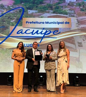 Prefeito de Jacuípe recebe homenagem do Conselho Regional de Contabilidade