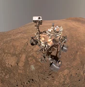 Robô da NASA faz selfie em Marte e flagra redemoinho ao fundo