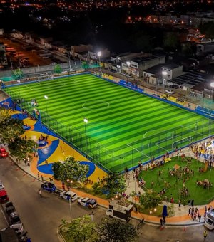 JHC entrega areninha no Benedito Bentes e reforça compromisso com os mais pobres