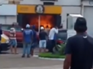 [Vídeo] Incêndio em Craíbas assusta moradores