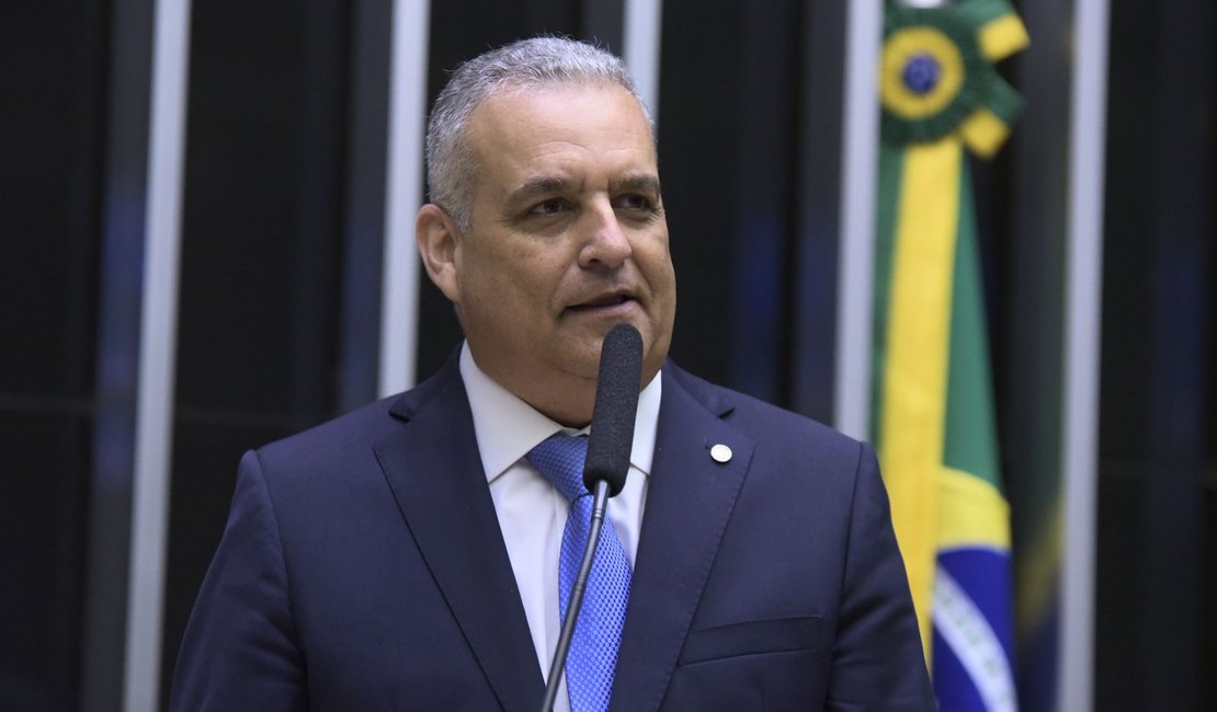 Alfredo Gaspar defende o bolso do cidadão e diz não ao IOF e ao fundão eleitoral