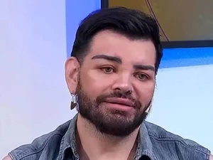 Homem faz mais de 30 plásticas para se parecer com Ricky Martin