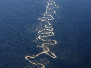 Espaço aéreo na Terra Indígena Yanomami será fechado hoje