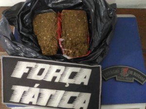 Menor é detido com maconha durante ronda policial em Arapiraca