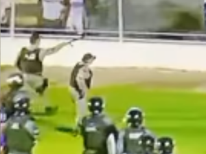 'Bombas e spray de pimenta': CSA diz que torcedores foram alvo da polícia em Arapiraca ﻿