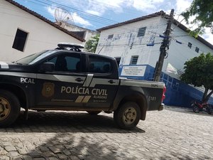 PC prende acusado de cravar faca no peito de rival em Marechal Deodoro