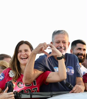 Ao lado de Arthur Lira, Ceci percorre o Vergel em carreata