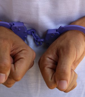 Jovem é preso acusado de agredir companheira em Japaratinga
