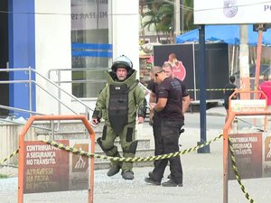 Bandidos explodem agência da Caixa Econômica Federal em Belford Roxo