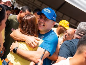 Renan Filho amplia vantagem sobre JHC e chega a 49,3%, aponta Vox Brasil