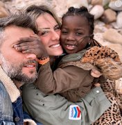 Família cresceu! Bruno Gagliasso e Ewbank adotam menino na África. Detalhes!