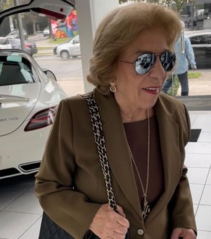 'Tá barato': bordão de idosa milionária faz sucesso na internet