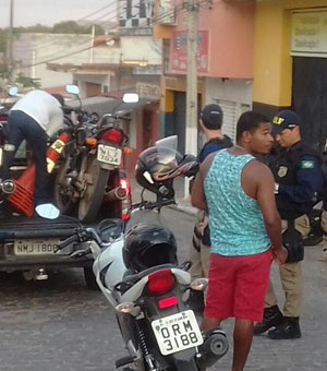 PRF realiza operação, prende 7 pessoas e várias motos no Sertão de Alagoas
