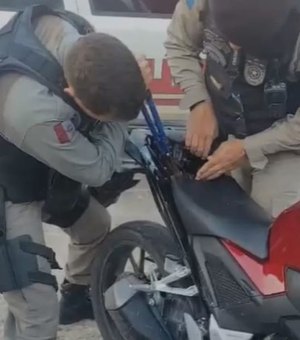 Homem é preso com revólver após acidente de trânsito em Maceió