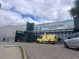 Condutora de motocicleta é atropelada por veículo não identificado em Arapiraca