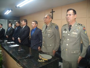 Câmara Municipal presta homenagens ao coronel Ênio Bolivar e ao major Luciano Felizardo