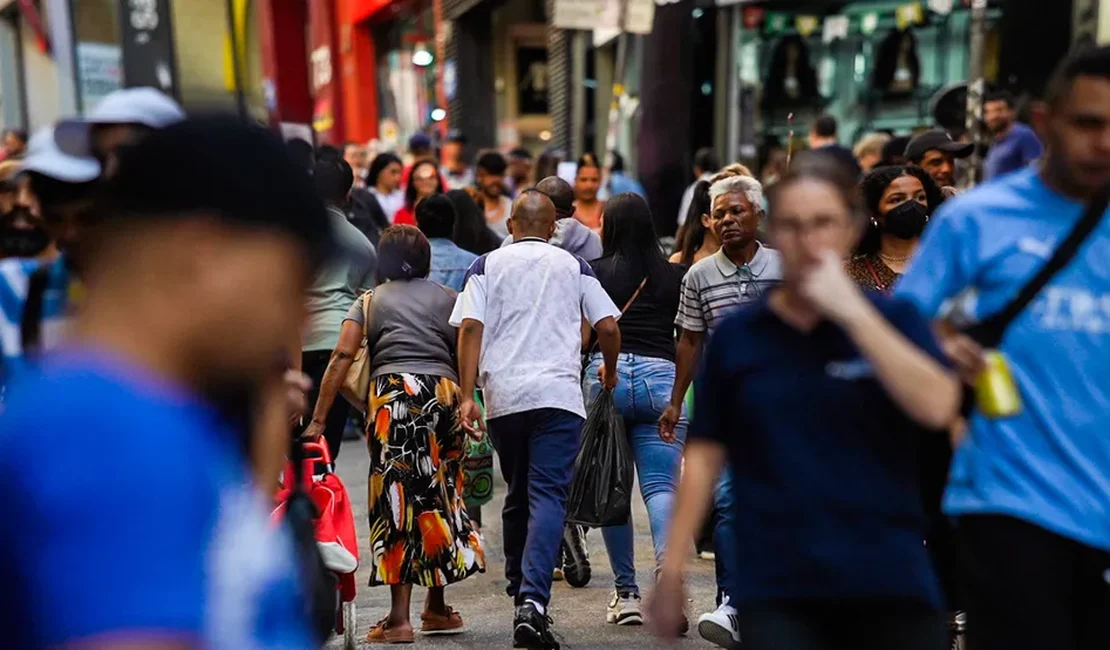 Brasil tem 212,5 milhões de habitantes, diz IBGE