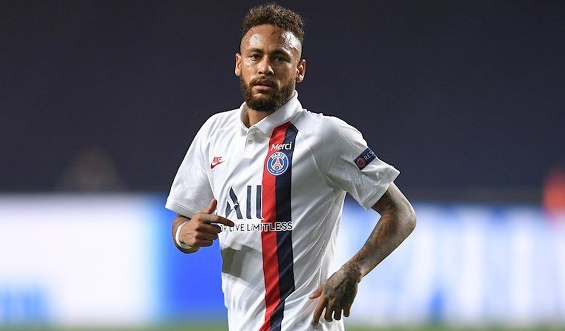 Neymar chega a estádio ouvindo hit de Luísa Sonza e web pira