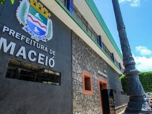 Perto do fim de seu 1º mandato, JHC turbina secretarias com mais de R$39 milhões; confira