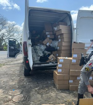 Meia tonelada de maconha é achada em caixas de papelão em São Sebastião